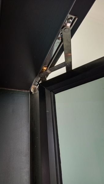 Pivot Window Replacement in Hutto